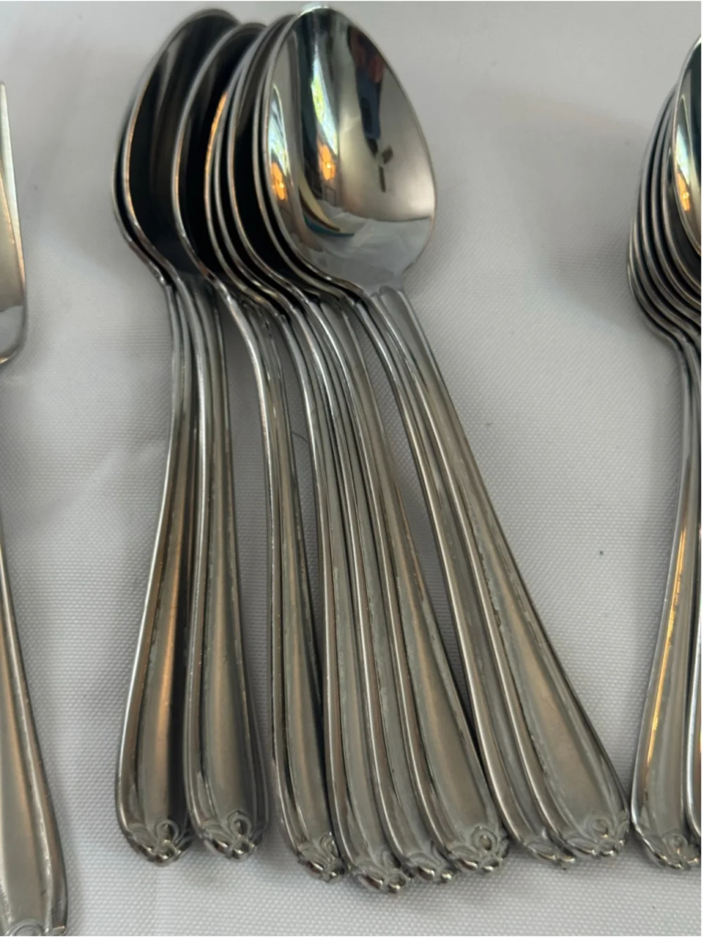 Gorham Melon Bud Frosted 18/10 Stainless Flatware 37 Pc Set Service for 8